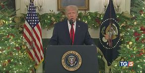 Trump: "Adesso l'America è più forte che mai"