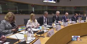 Prestito da 90 miliardi, l'Ue in aiuto di Kiev