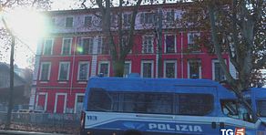 Torino, scontri e feriti al corteo Askatasuna