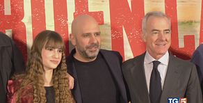 Per Checco Zalone "Camino" trionfale