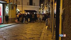 Napoli, grave 18enne accoltellato in strada