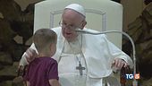 Papa Francesco, la tenerezza verso i bambini