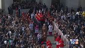 Centomila persone omaggio dei fedeli
