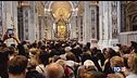 Cinquantamila in coda L'abbraccio a Francesco