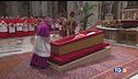 Due ore di addio a Papa Francesco