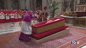 Due ore di addio a Papa Francesco