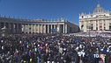 Folla di fedeli per Papa Francesco