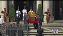 L'ultimo abbraccio a Papa Francesco
