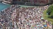 Ponte e caldo estivo, assalto alle spiagge