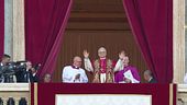 Un Papa dall'America Leone invoca la pace