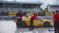 Vetture incredibili all'autodromo di Monza con pneumatici Pirelli P0