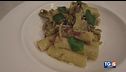 Ziti spezzati con carciofi , pecorino e mentuccia