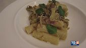 Ziti spezzati con carciofi , pecorino e mentuccia