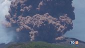 Il risveglio dell'Etna, nube alta chilometri