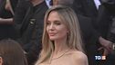 Angelina Jolie ne fa 50: cinema, amore, impegno