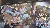 Firenze, per un selfie danneggia un dipinto