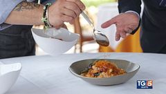 Cicatelli con polipo, pomodorini e caciocavallo