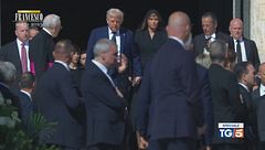 L'arrivo di Donald Trump e Zelensky in Piazza San Pietro