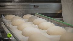 La produzione di piadine e pane