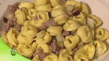Tortellini con melanzane e salsiccia e tortellini al gratin