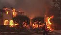 Los Angeles brucia, fuoco indomabile