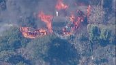 Il fuoco e la rabbia degli sfollati
