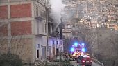 Muore per salvare madre e figlie