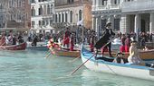 Venezia, al Carnevale col ticket?