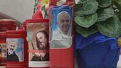 "Il Papa si alza, il cuore regge"
