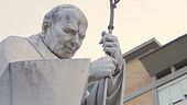 Il Papa è fuori dalla fase critica