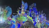 Carnevale, la festa esplode a Rio