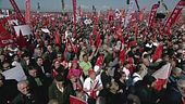Una marea umana contro Erdogan