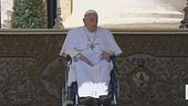 Il Papa a sorpresa in San Pietro