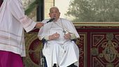 Il Papa a sorpresa in San Pietro