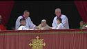Papa Francesco, l'ultimo bagno di folla e l'incontro con Vance