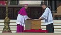 L'abbraccio dei quattrocentomila