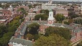 Harvard, un giudice blocca Trump