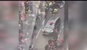 Auto sulla folla, choc a Liverpool