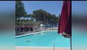 Cloro in piscina, bimbi in ospedale