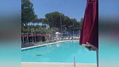 Cloro in piscina, bimbi in ospedale