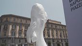 Un'altra statua fa litigare Napoli