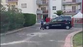 Uccidono il padre per la pensione