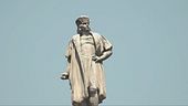 "Abbattiamo la statua di Colombo"