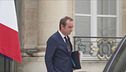 Parigi, nuovo premier già assediato
