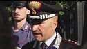 Uccide la moglie e fugge coi figli
