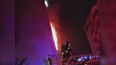 Tre morti nella palazzina in fiamme