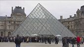 Louvre, caccia ai Pink Panthers