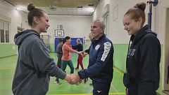 Le suore insegnano l'autodifesa