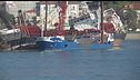 Cargo incagliato, via alla rimozione