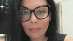 Trovata morta in casa, è giallo